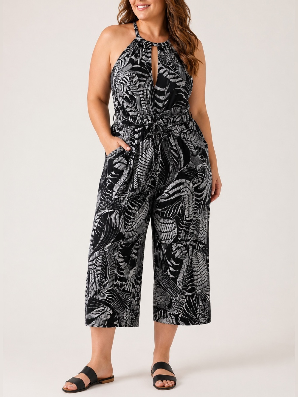 Athleta Black & White Printed Capri Jumpsuit Keyhole Open Back Size 14